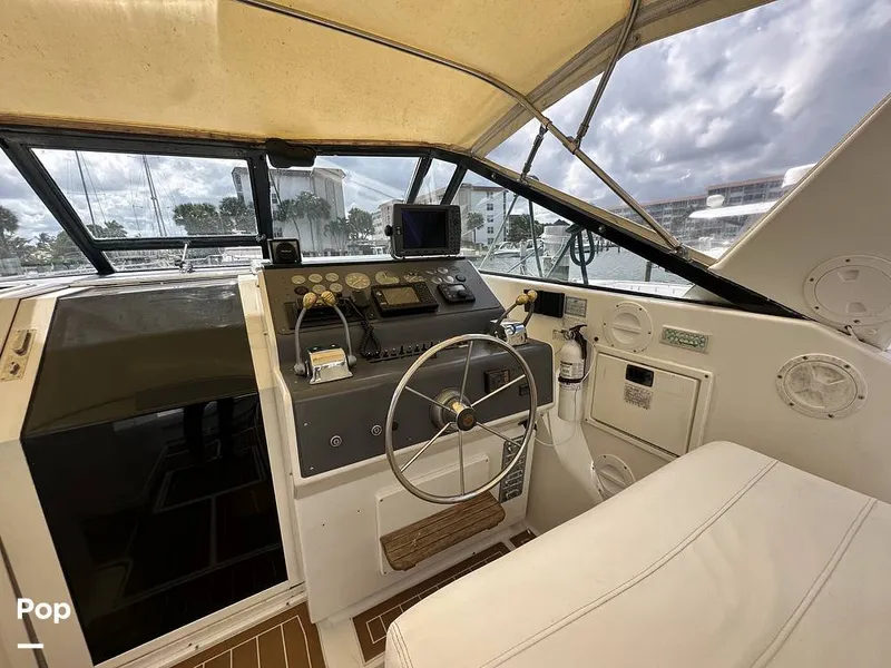 Slide: The Image of Tiara 3300 Open 1992 - 15994369