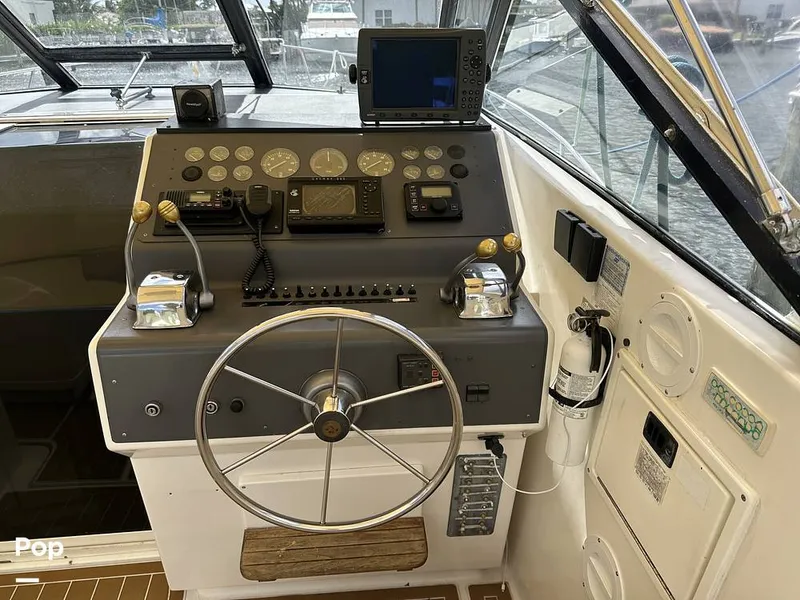 Slide: The Image of Tiara 3300 Open 1992 - 15994371