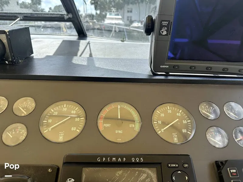 Slide: The Image of Tiara 3300 Open 1992 - 15993868