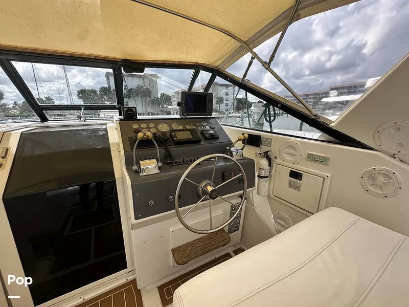 Slide: The Image of Tiara 3300 Open 1992 - 15993891