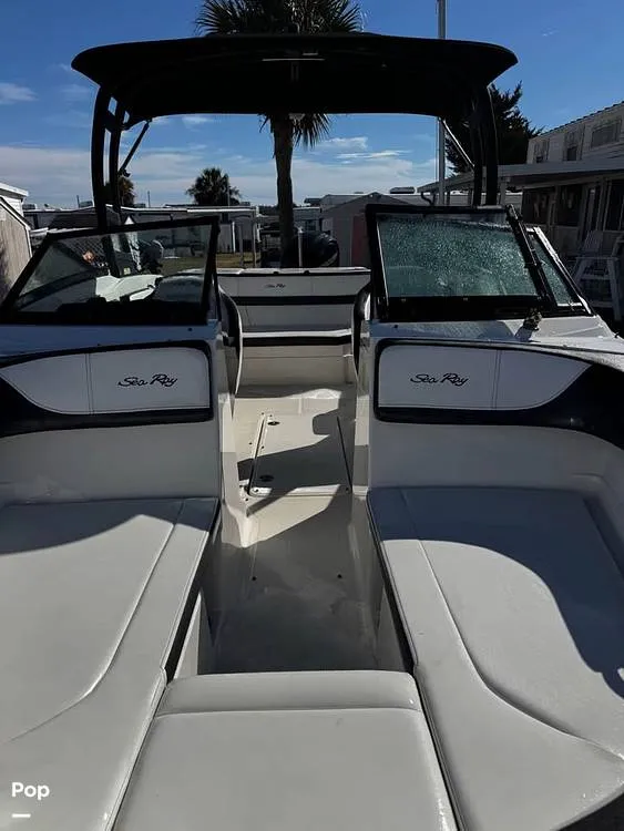 Slide: The Image of Sea Ray SPX210 OB 2018 - 16023850