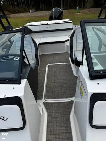 Slide: The Image of Sea Ray SPX210 OB 2018 - 16042269