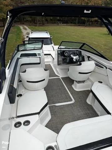 Slide: The Image of Sea Ray SPX210 OB 2018 - 16042264