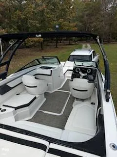 Slide: The Image of Sea Ray SPX210 OB 2018 - 16042266