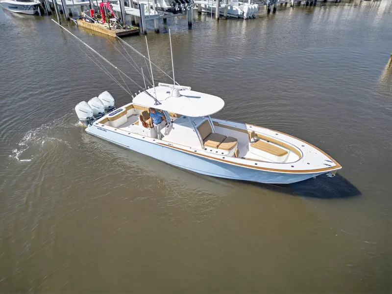 Slide: The Image of Valhalla Boatworks V-37 2020 - 10