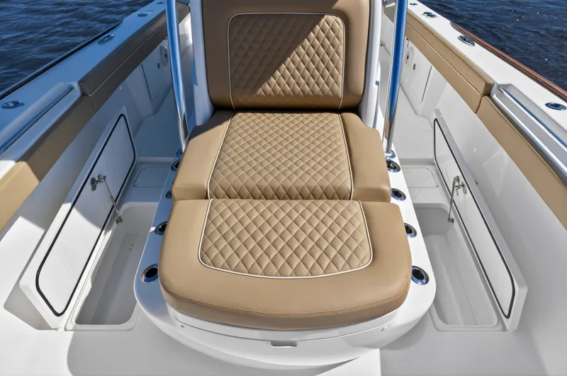 Slide: The Image of Valhalla Boatworks V-37 2020 - 29