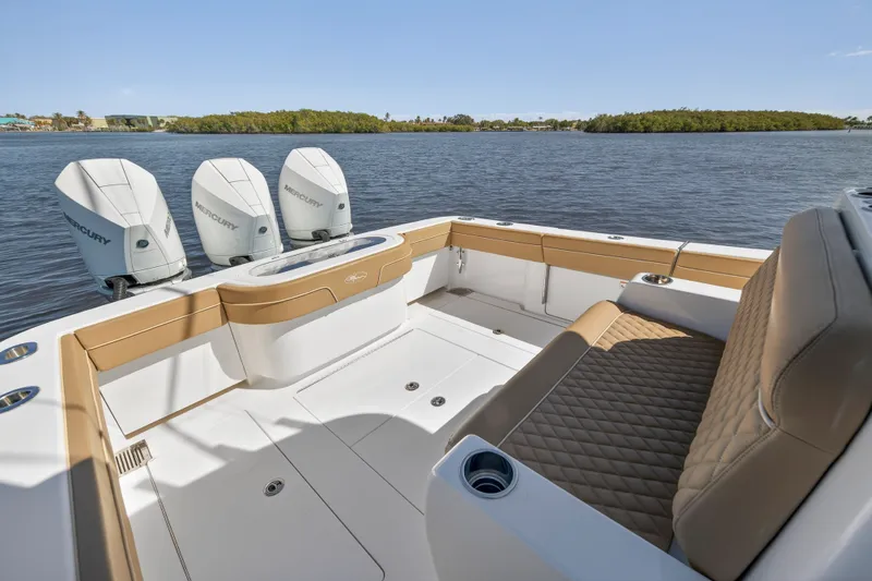 Slide: The Image of Valhalla Boatworks V-37 2020 - 37