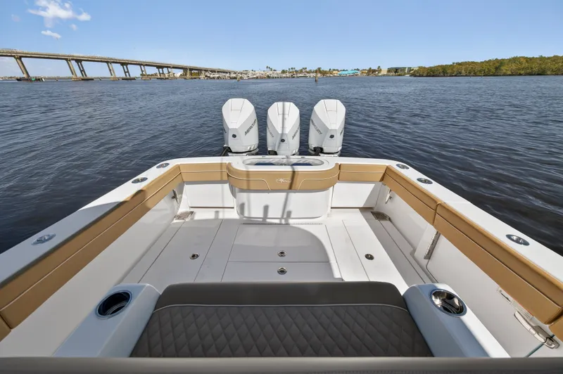 Slide: The Image of Valhalla Boatworks V-37 2020 - 44