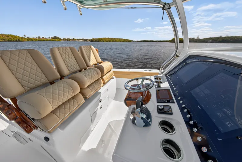 Slide: The Image of Valhalla Boatworks V-37 2020 - 45