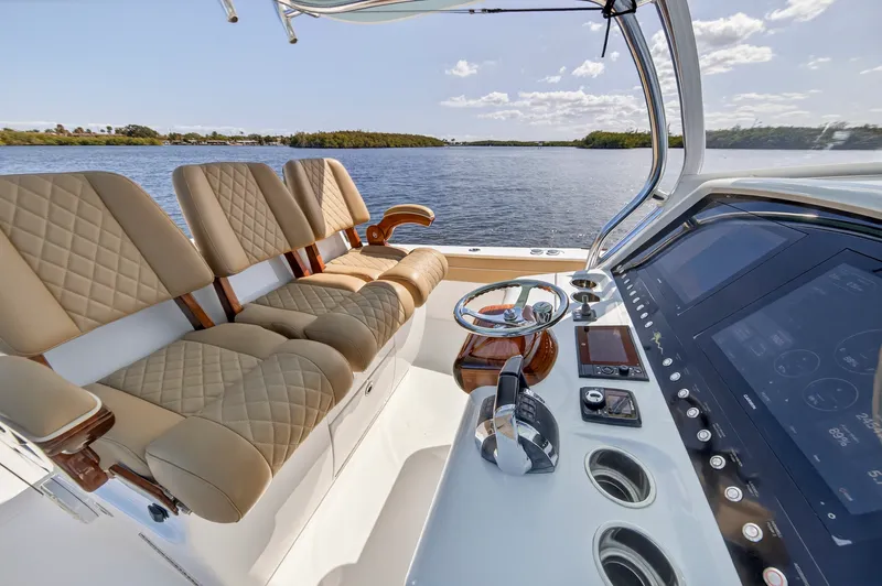 Slide: The Image of Valhalla Boatworks V-37 2020 - 46