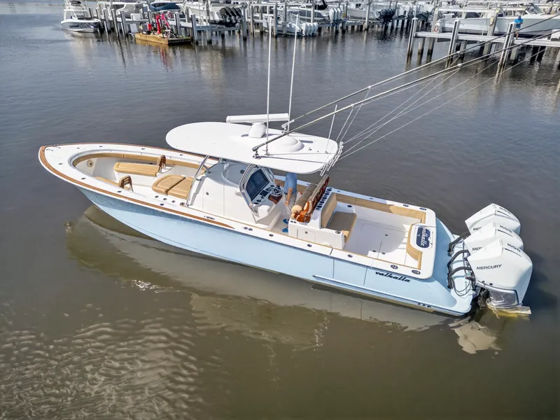 Slide: The Image of Valhalla Boatworks V-37 2020 - 5