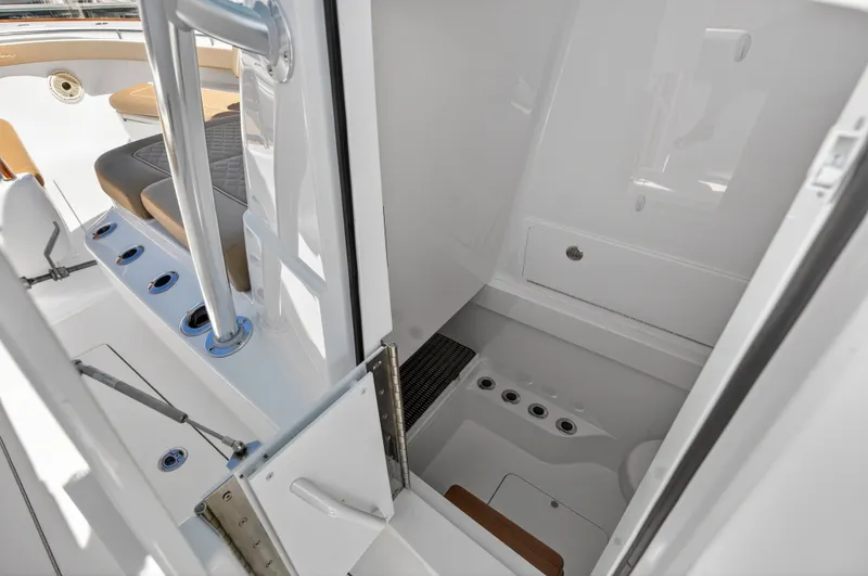 Slide: The Image of Valhalla Boatworks V-37 2020 - 56