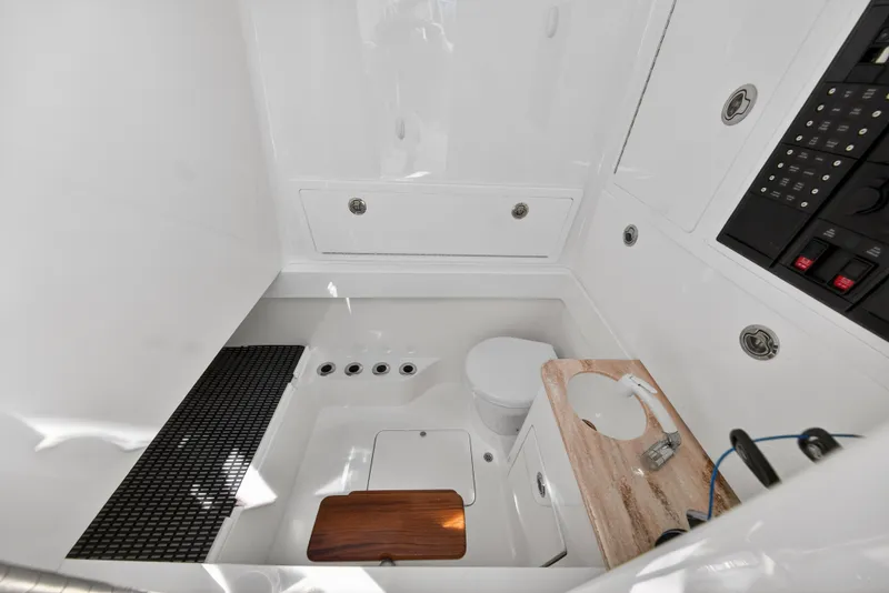 Slide: The Image of Valhalla Boatworks V-37 2020 - 57