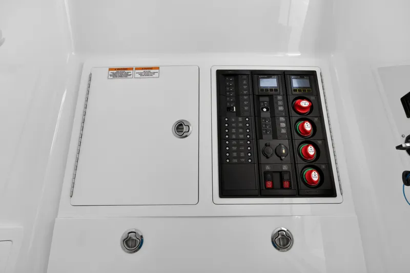 Slide: The Image of Valhalla Boatworks V-37 2020 - 59