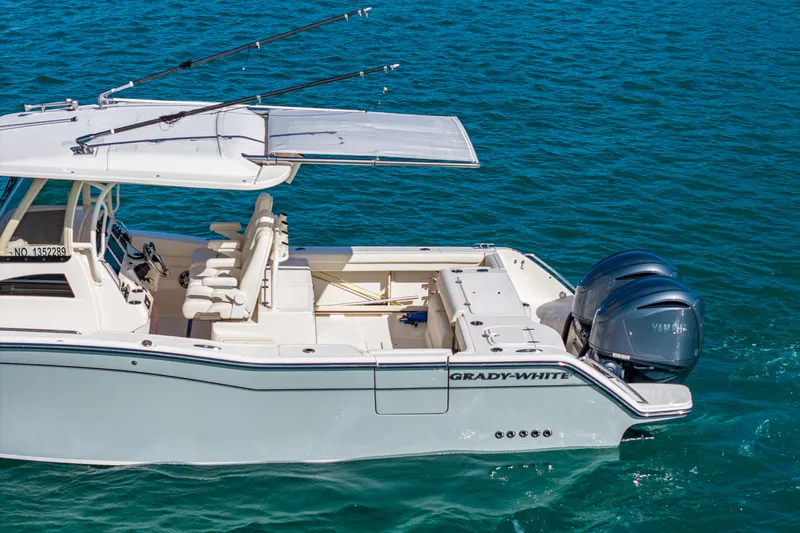 Slide: The Image of Grady-White 326 CAN 2024 - 17