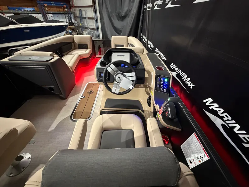 Slide: The Image of Harris Sunliner 230 2026 - 11