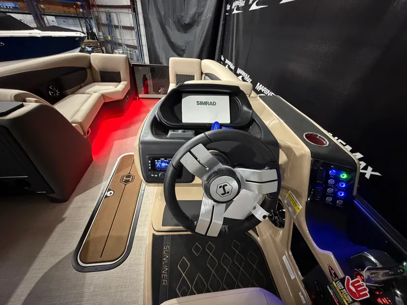 Slide: The Image of Harris Sunliner 230 2026 - 12