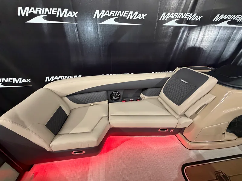 Slide: The Image of Harris Sunliner 230 2026 - 22