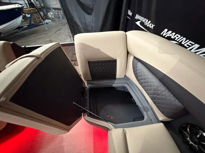 Slide: The Image of Harris Sunliner 230 2026 - 25