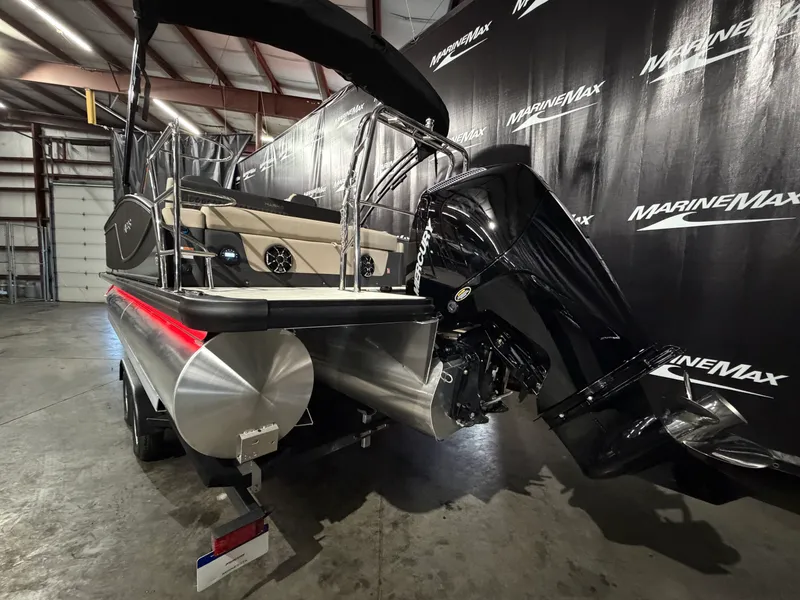 Slide: The Image of Harris Sunliner 230 2026 - 3