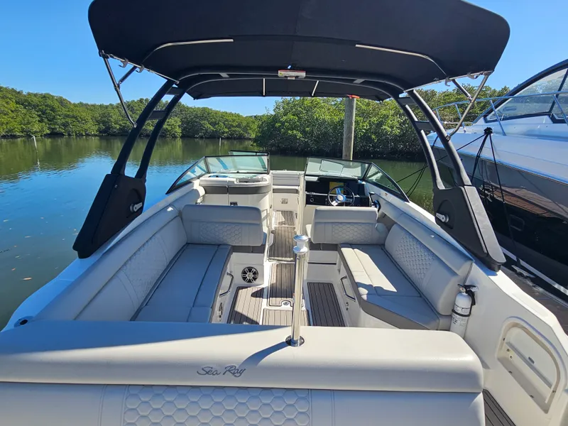 Slide: The Image of Sea Ray 270 SD-OB 2024 - 15