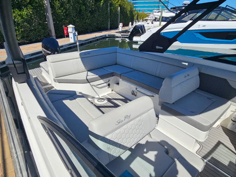 Slide: The Image of Sea Ray 270 SD-OB 2024 - 5