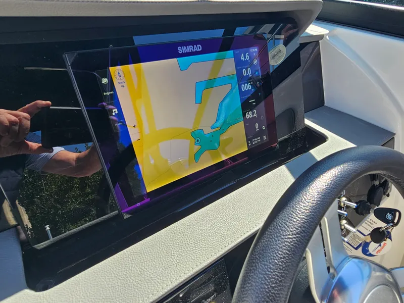 Slide: The Image of Sea Ray 270 SDX OB 2024 - 19