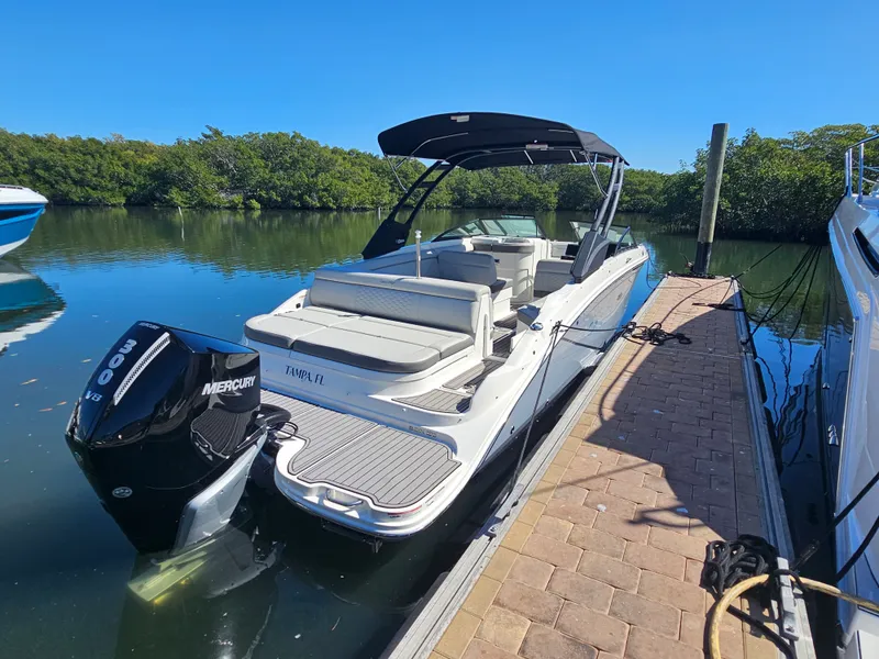 Slide: The Image of Sea Ray 270 SDX OB 2024 - 3