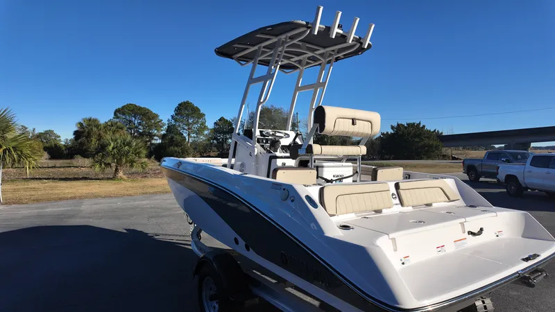 Slide: The Image of Yamaha 190FSH SPORT 2025 - 5