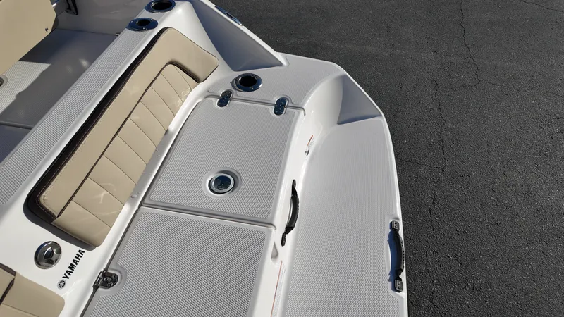 Slide: The Image of Yamaha 190FSH SPORT 2025 - 6