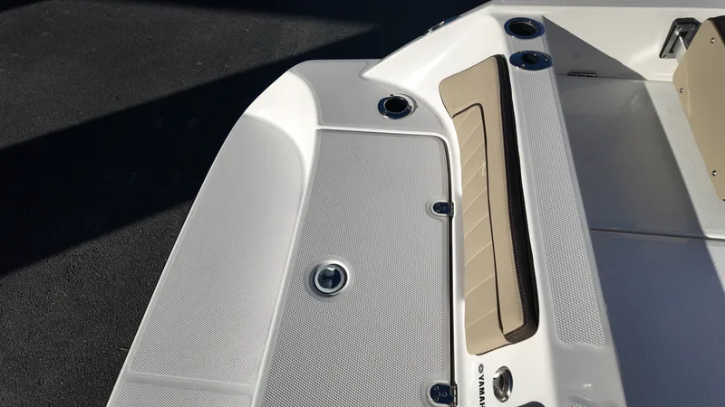 Slide: The Image of Yamaha 190FSH SPORT 2025 - 8