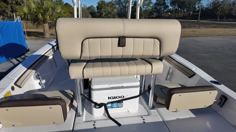 Slide: The Image of Yamaha 190FSH SPORT 2025 - 9