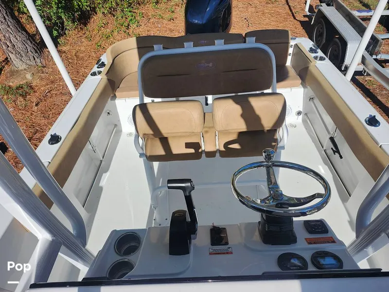 Slide: The Image of Sea Hunt Ultra 229 2021 - 16008099