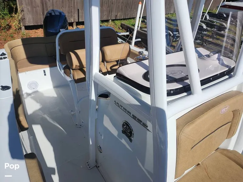 Slide: The Image of Sea Hunt Ultra 229 2021 - 16008100