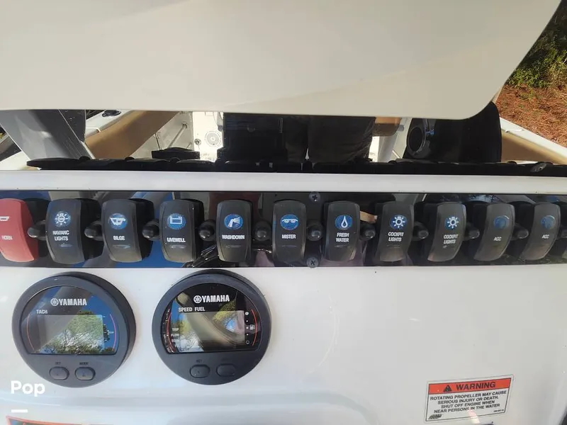 Slide: The Image of Sea Hunt Ultra 229 2021 - 16008121