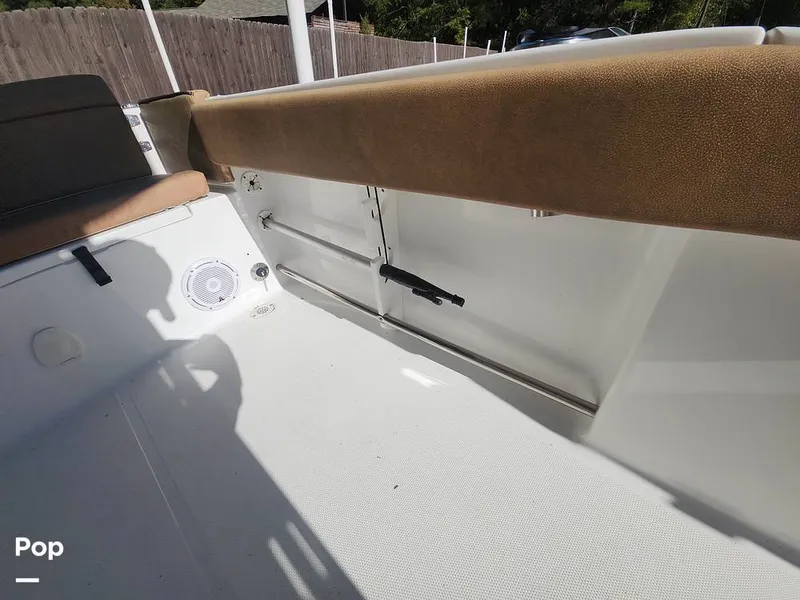 Slide: The Image of Sea Hunt Ultra 229 2021 - 16008128