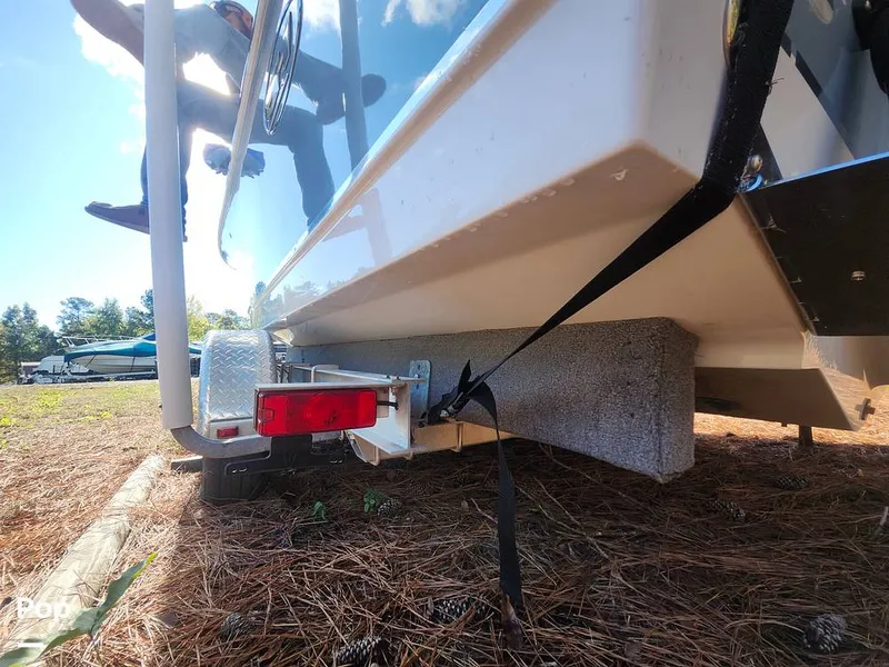 Slide: The Image of Sea Hunt Ultra 229 2021 - 16008157