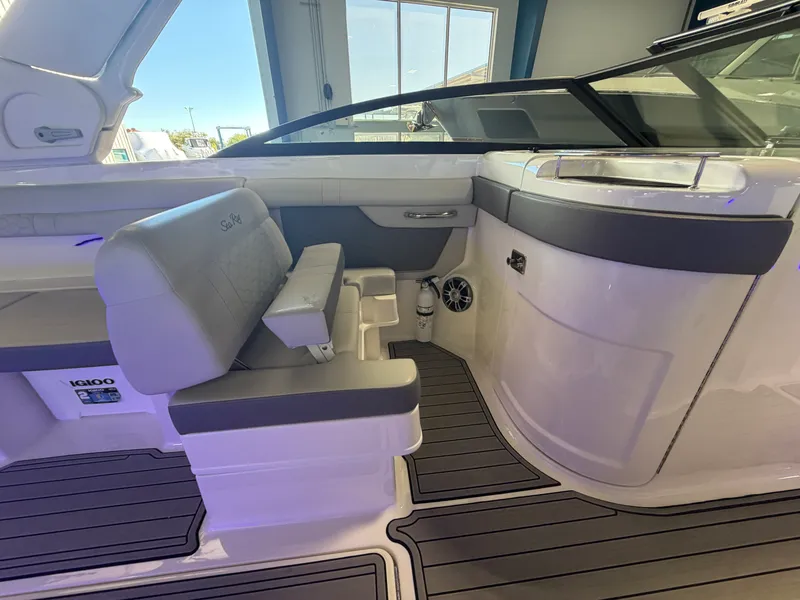 Slide: The Image of Sea Ray 290 SD-OB 2024 - 13