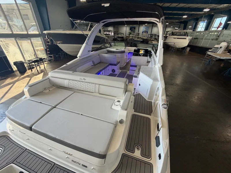 Slide: The Image of Sea Ray 290 SD-OB 2024 - 14
