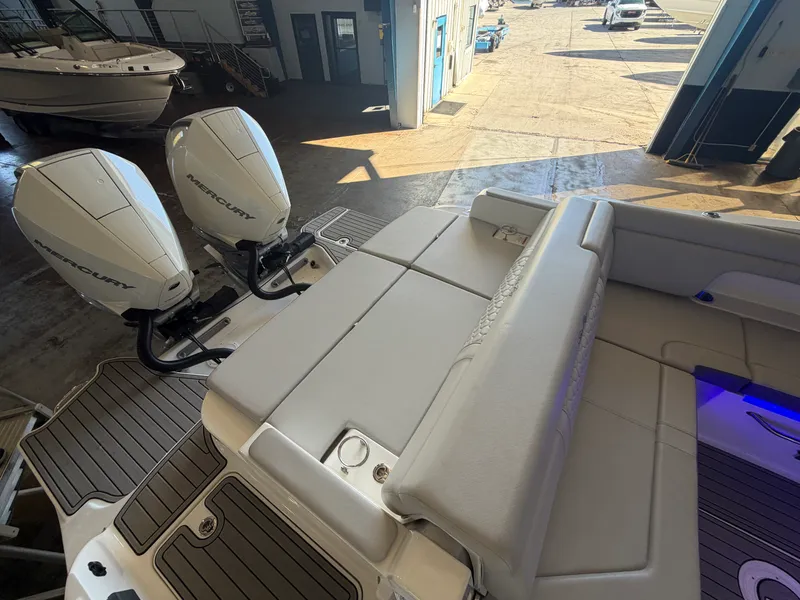 Slide: The Image of Sea Ray 290 SD-OB 2024 - 7