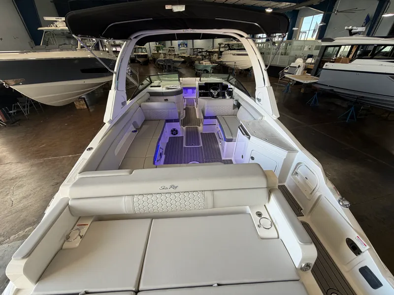 Slide: The Image of Sea Ray 290 SD-OB 2024 - 8