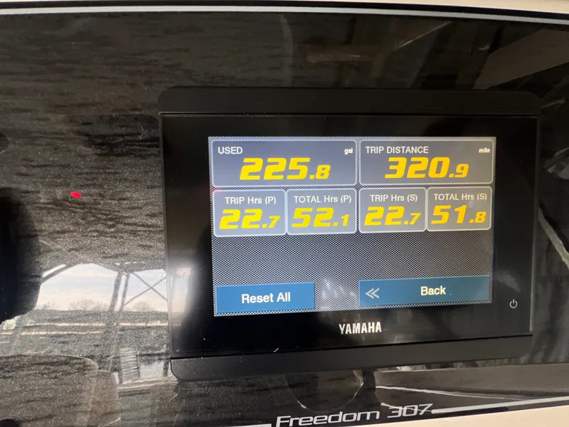 Slide: The Image of Grady-White 307 FREEDOM 2025 - 22