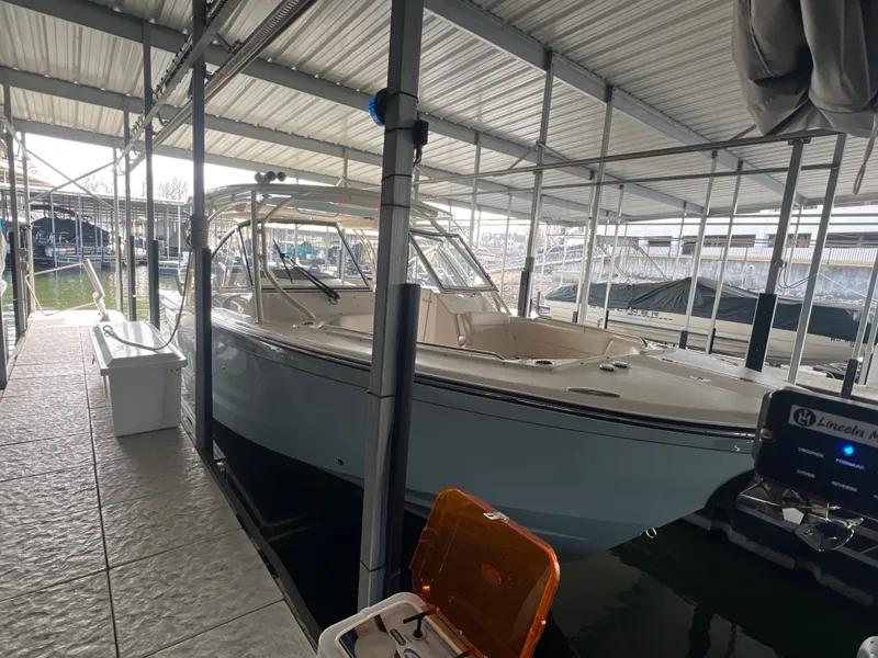 Slide: The Image of Grady-White 307 FREEDOM 2025 - 30