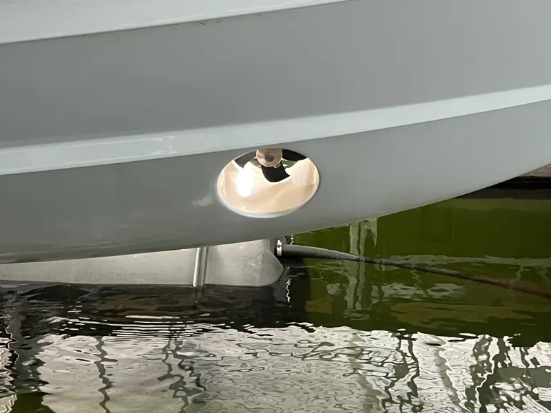 Slide: The Image of Grady-White 307 FREEDOM 2025 - 5