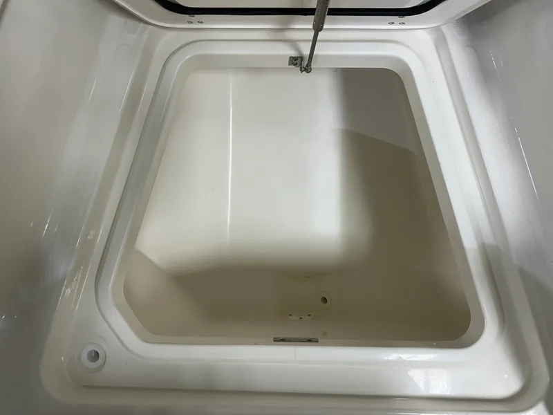 Slide: The Image of Boston Whaler 280 Dauntless 2026 - 106