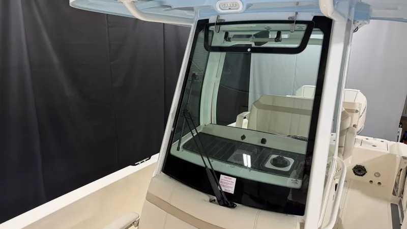 Slide: The Image of Boston Whaler 280 Dauntless 2026 - 110