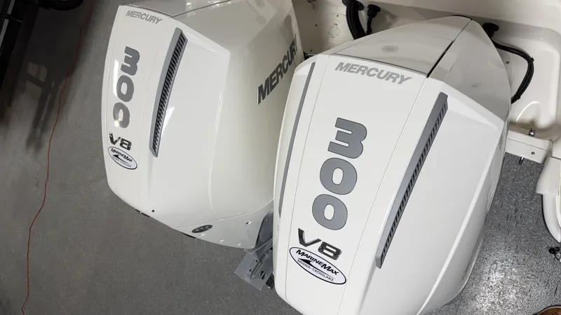 Slide: The Image of Boston Whaler 280 Dauntless 2026 - 112