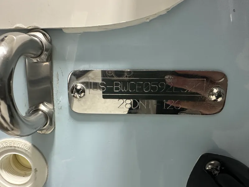 Slide: The Image of Boston Whaler 280 Dauntless 2026 - 115