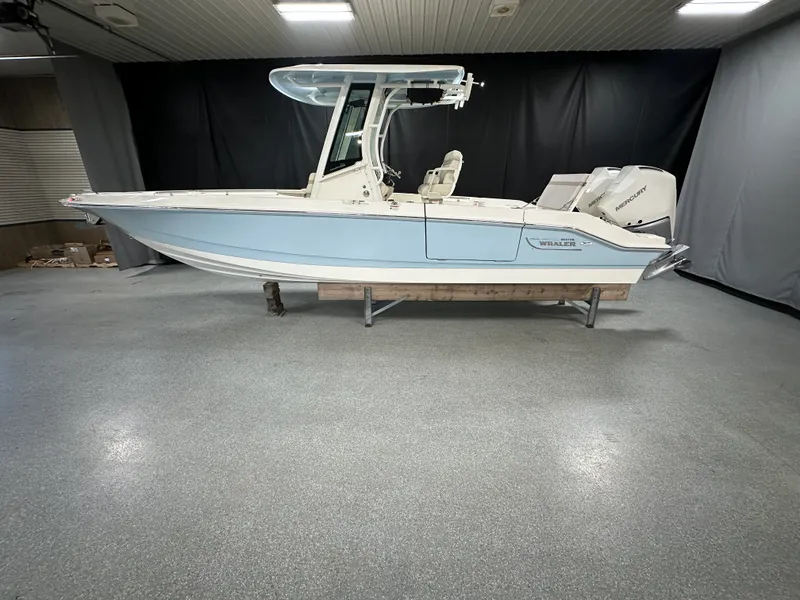 Slide: The Image of Boston Whaler 280 Dauntless 2026 - 2