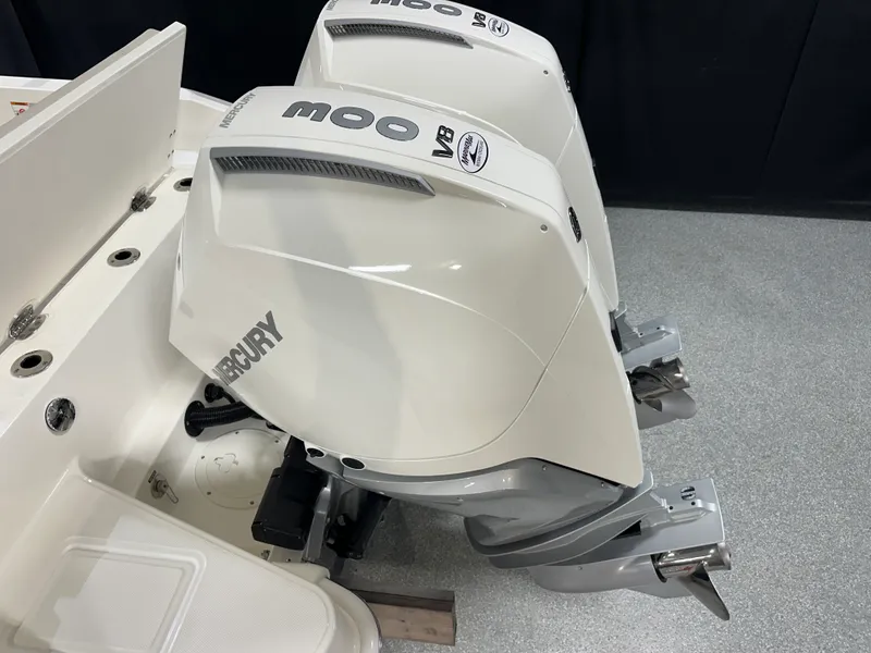 Slide: The Image of Boston Whaler 280 Dauntless 2026 - 20